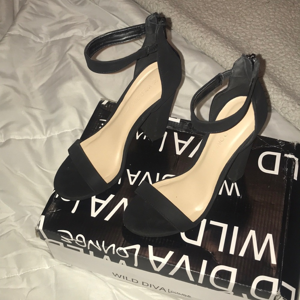 Black Strappy Chunky Heel